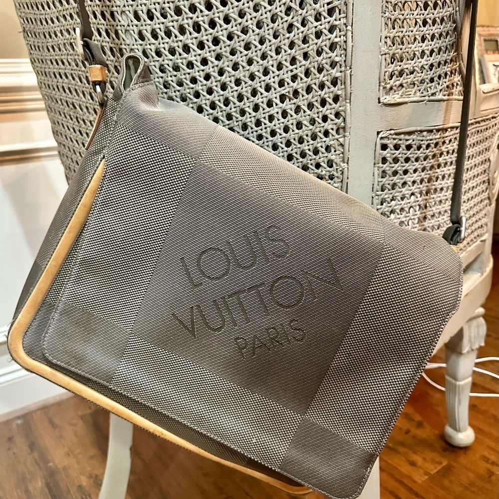 Louis Vuitton Damier Geant messenger shoulder bag